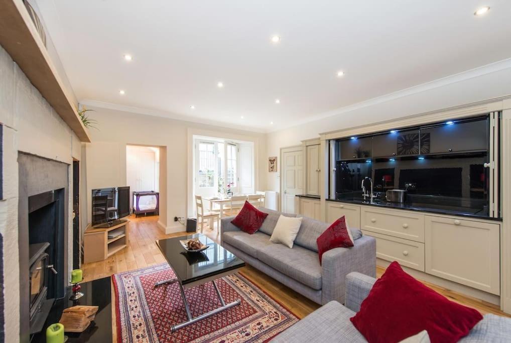 Self Catering , City Centre Apartment With Parking Edinburgh Luaran gambar