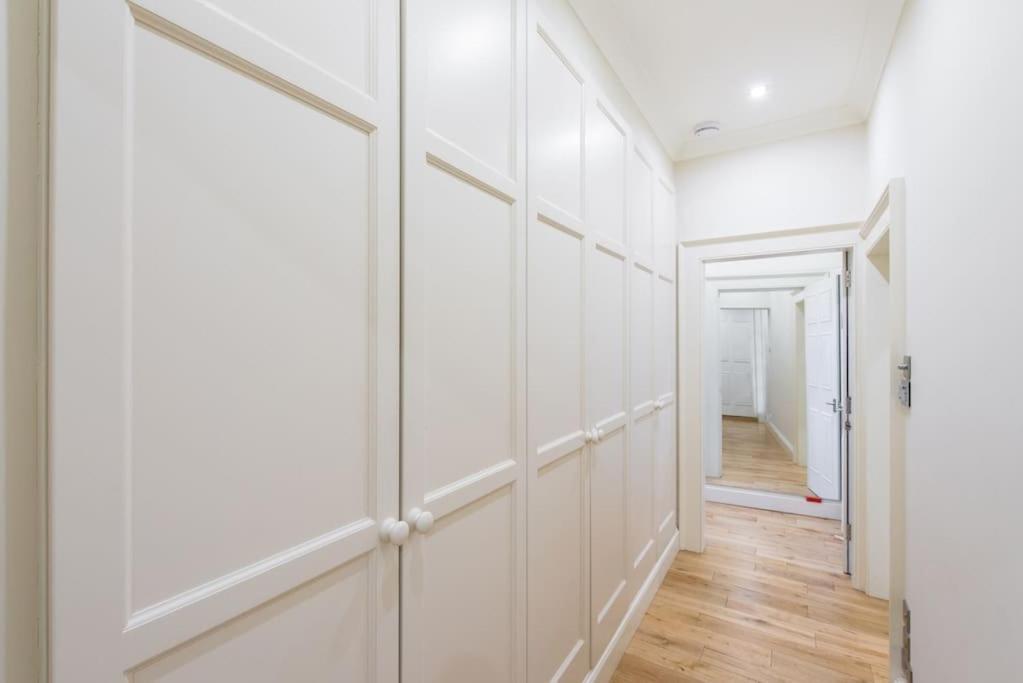 Self Catering , City Centre Apartment With Parking Edinburgh Luaran gambar