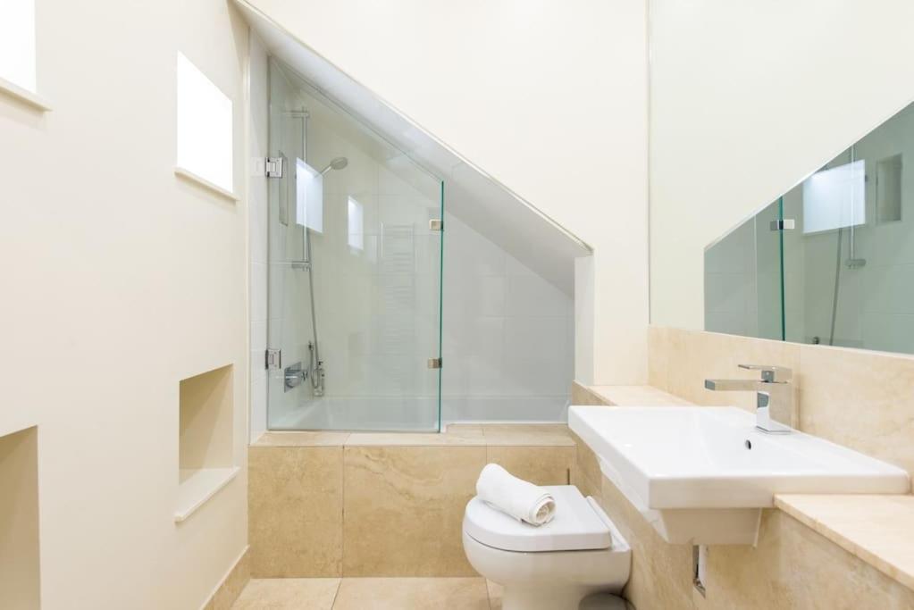Self Catering , City Centre Apartment With Parking Edinburgh Luaran gambar